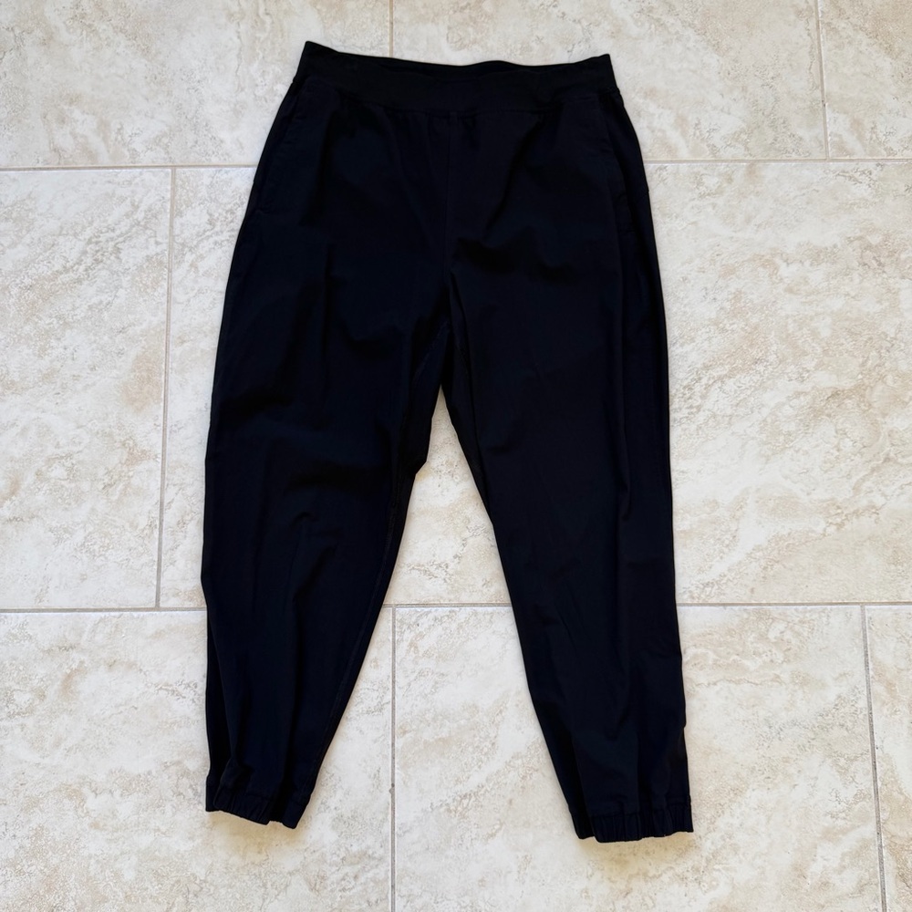 Lululemon Adapted State High-Rise Jogger Crop
Black Size 8 - Picture 2 of 5